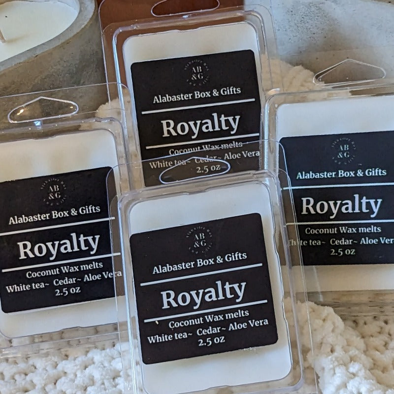 Royalty - Luxurious Coconut wax  melts . Notes of White tea ~ Cedar~ Aloe Vera